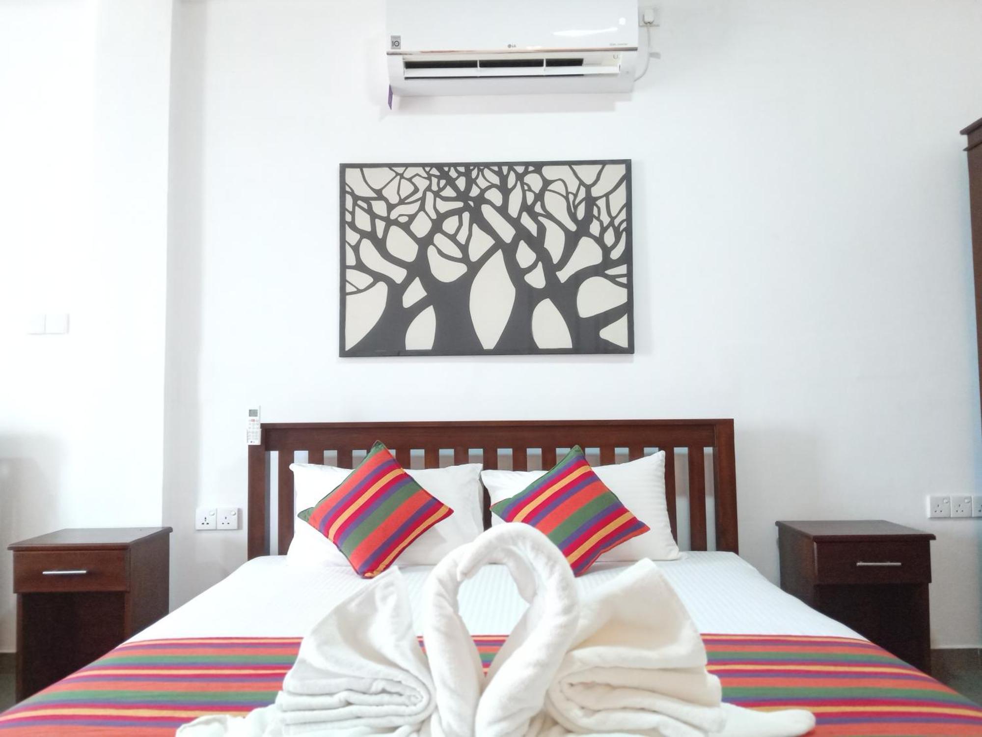 White Rose Safari Home Stay Udawalawe Esterno foto