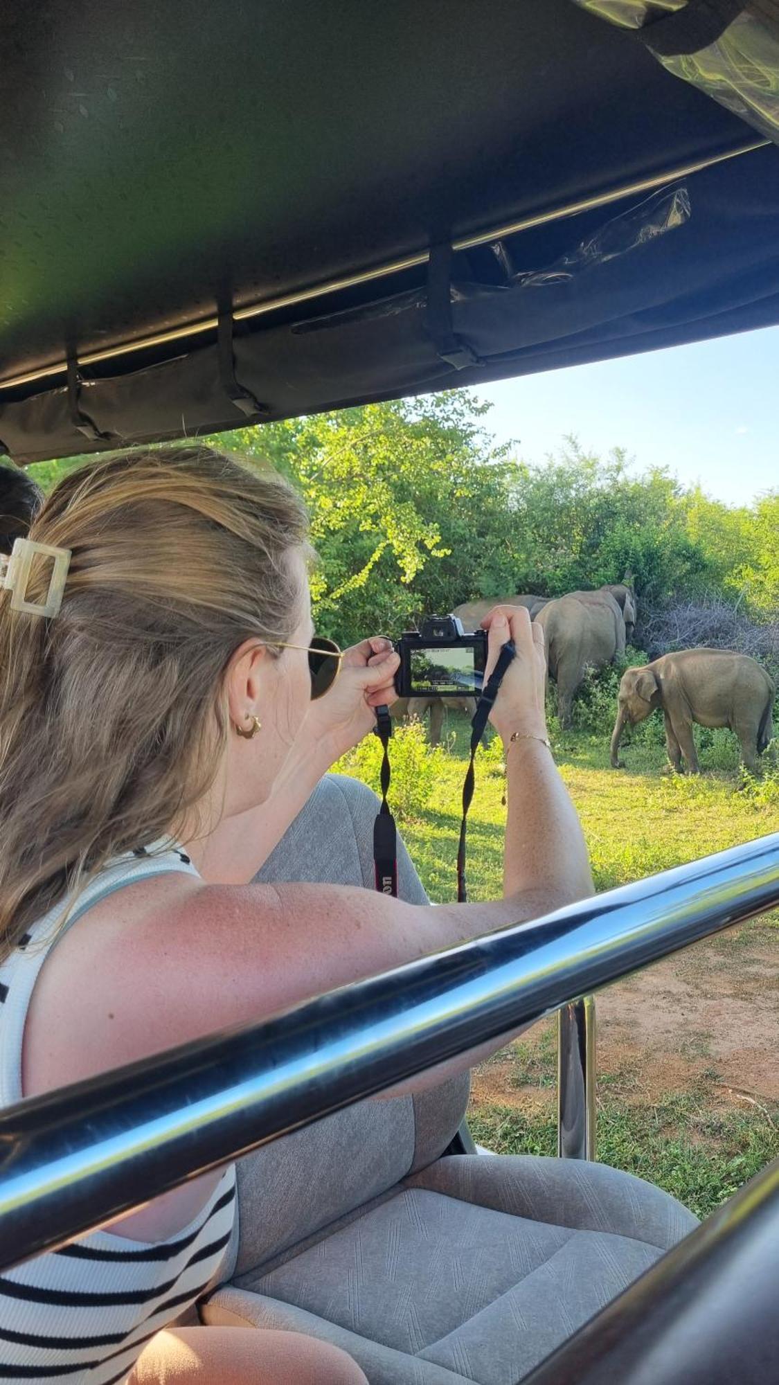White Rose Safari Home Stay Udawalawe Esterno foto